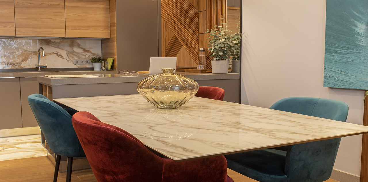 Room view with boards